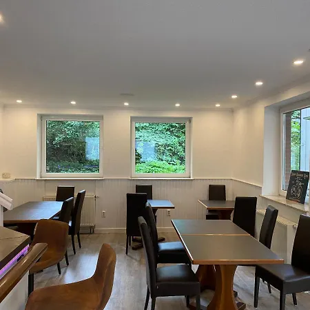 Holter Deel בית הארחה 3*